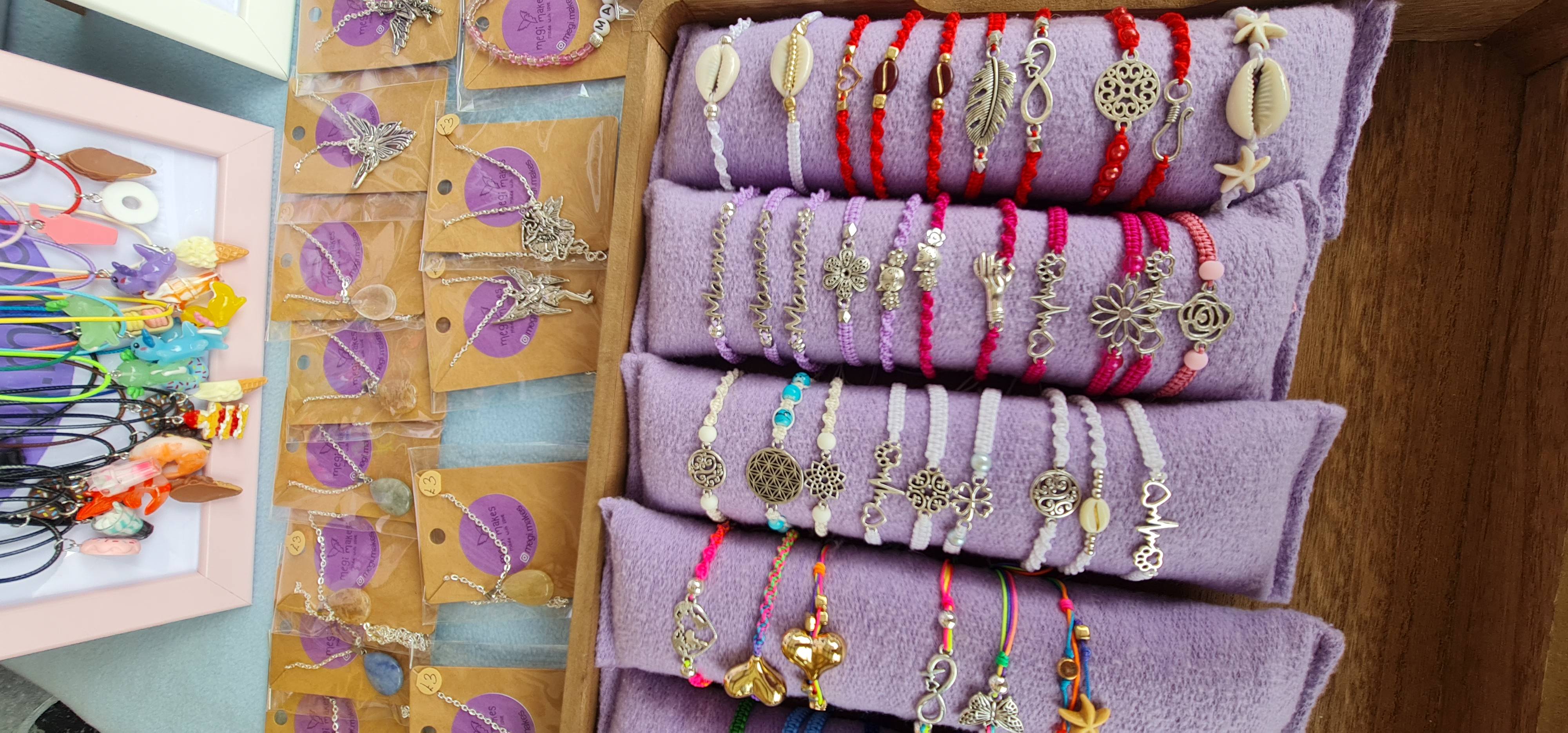 Bracelets Megimakes